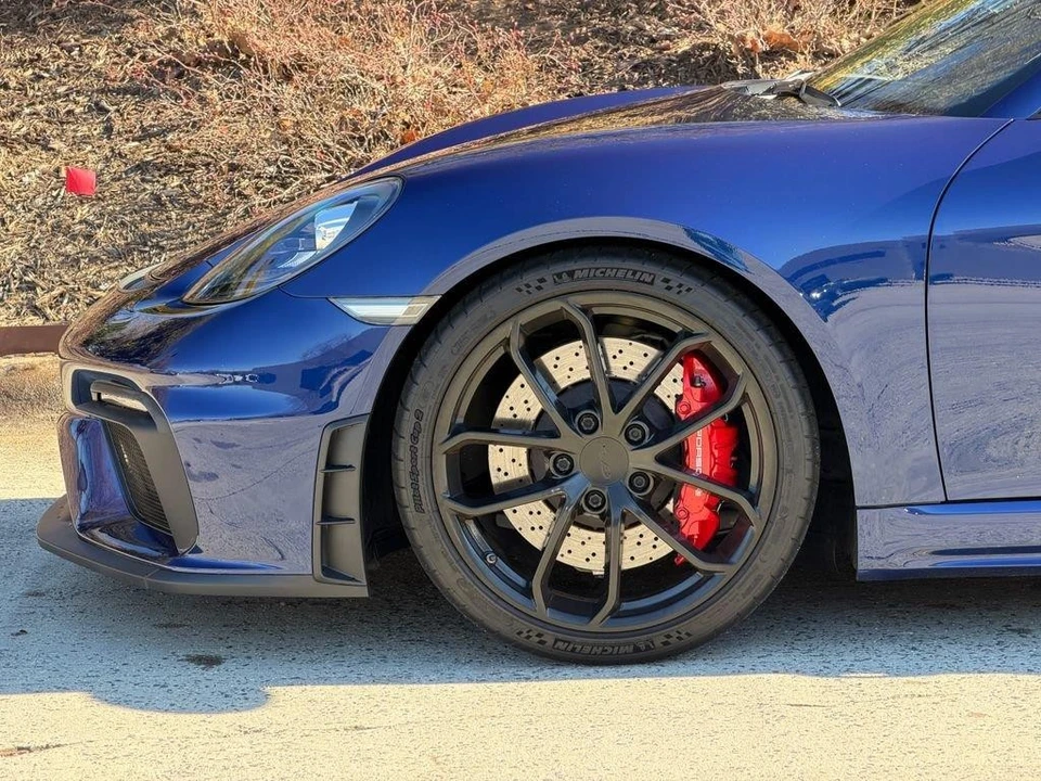 2020 Porsche 718 Cayman GT4 - Image 8 of 20