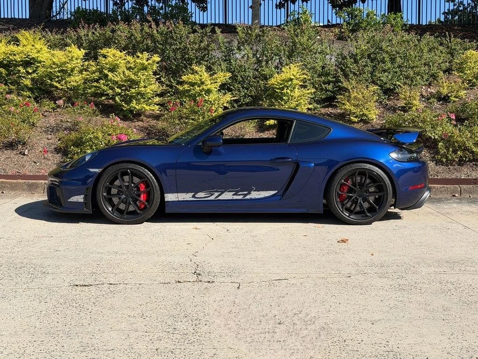 2020 Porsche 718 Cayman GT4 - Image 3 of 21