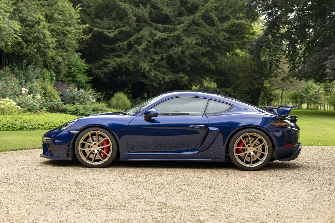 2020 Porsche 718 Cayman GT4 - Image 8 of 31