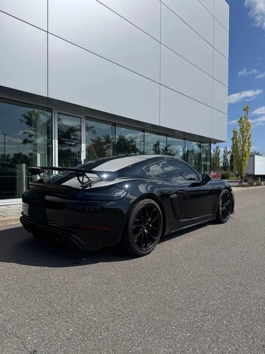 2020 Porsche 718 Cayman GT4 - Image 3 of 11
