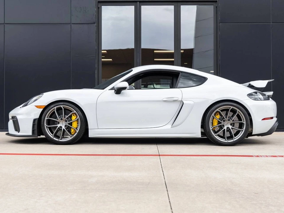 2020 Porsche 718 Cayman GT4 - Image 2 of 5