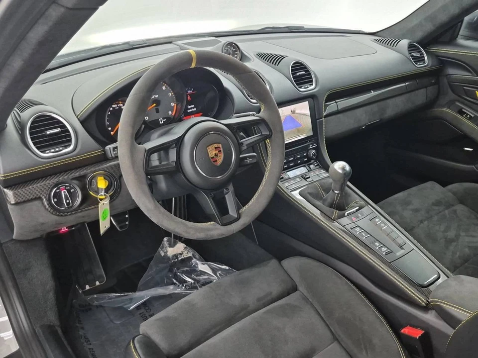 2020 Porsche 718 Cayman GT4 - Image 4 of 5