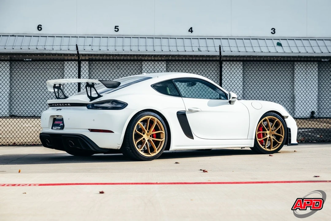 2020 Porsche 718 Cayman GT4 - Image 5 of 12