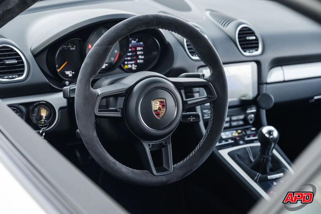2020 Porsche 718 Cayman GT4 - Image 6 of 12