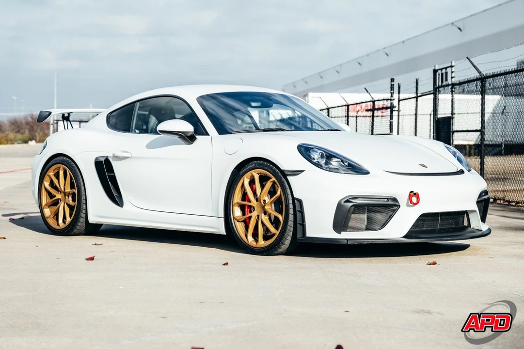 2020 Porsche 718 Cayman GT4 - Image 7 of 12