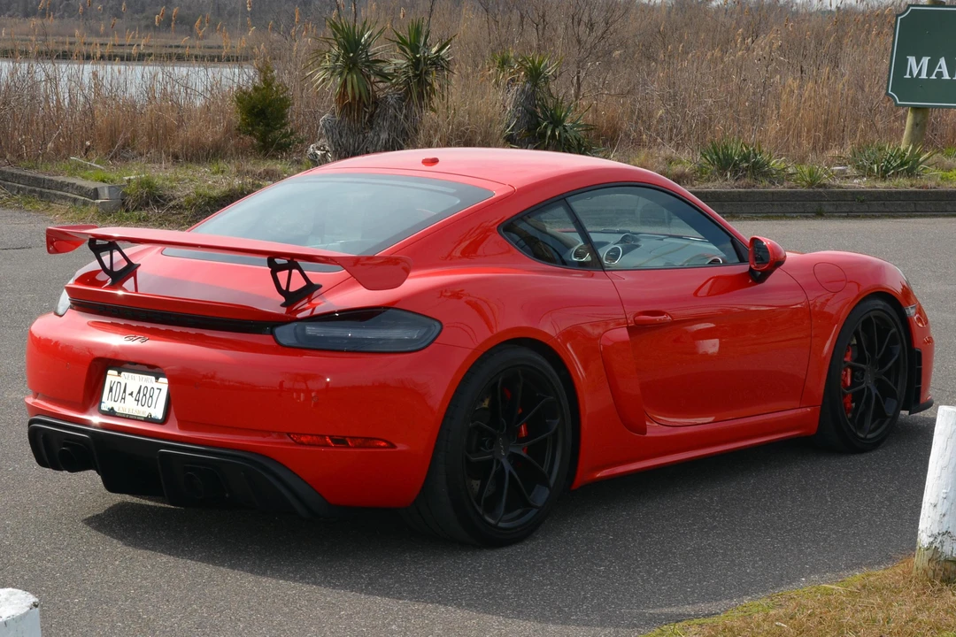 2020 Porsche 718 Cayman GT4 - Image 4 of 14
