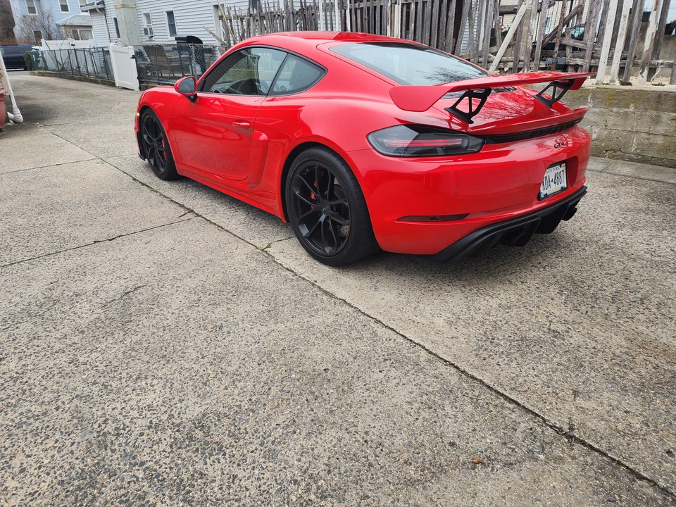 2020 Porsche 718 Cayman GT4 - Image 10 of 14
