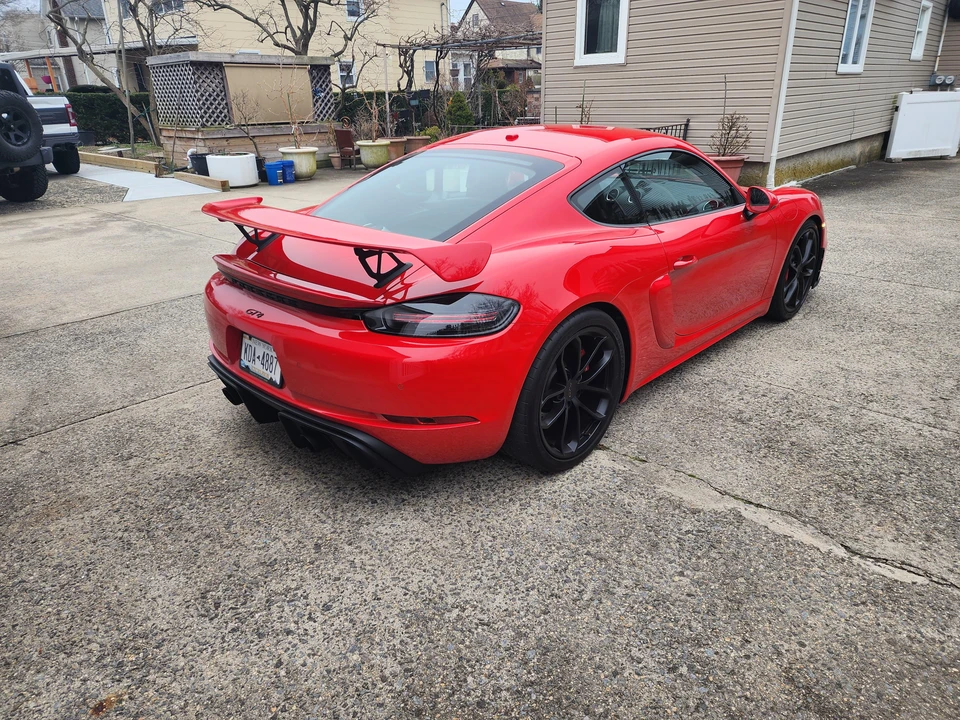 2020 Porsche 718 Cayman GT4 - Image 11 of 14