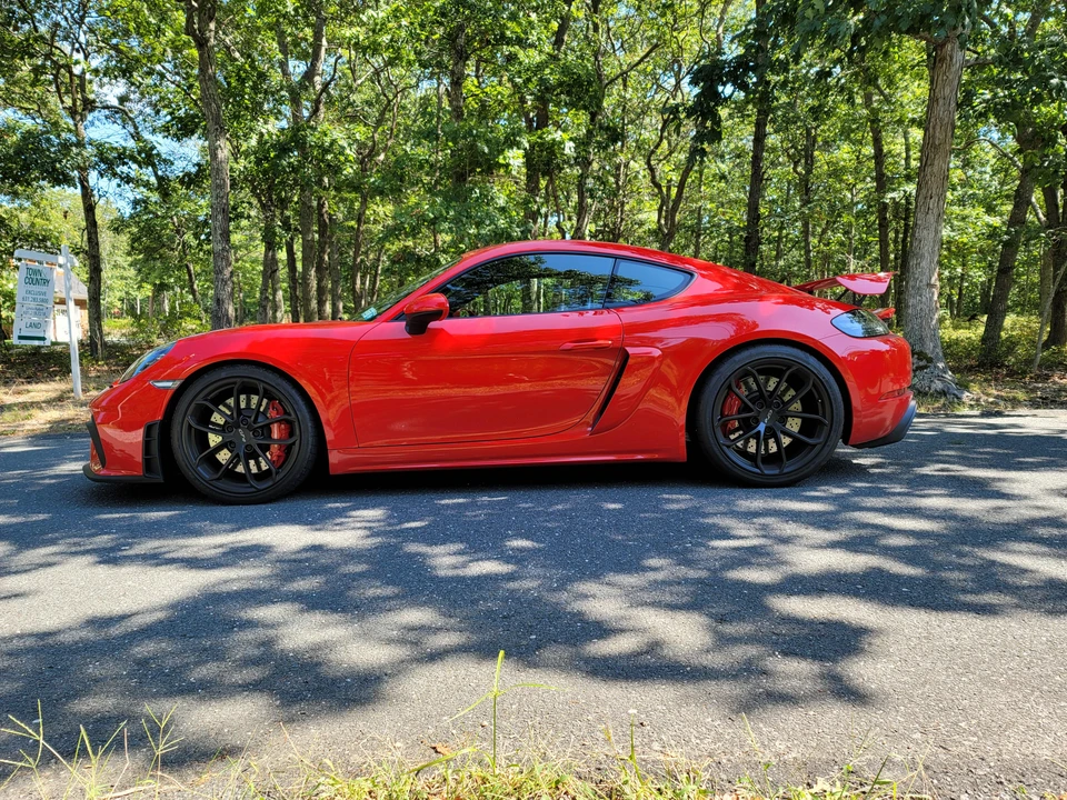 2020 Porsche 718 Cayman GT4 - Image 8 of 14