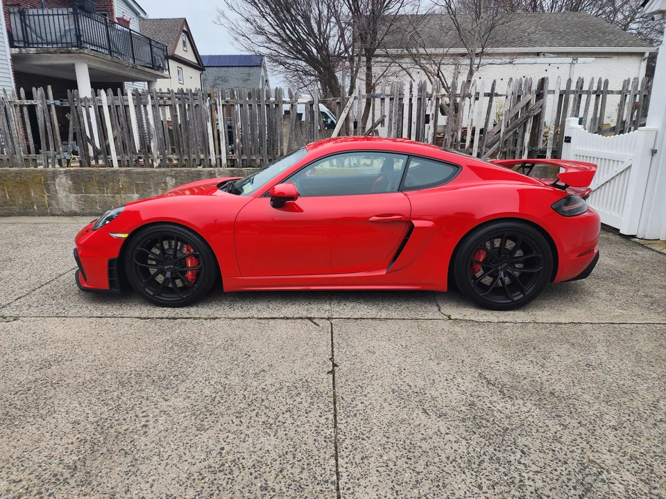 2020 Porsche 718 Cayman GT4 - Image 9 of 14