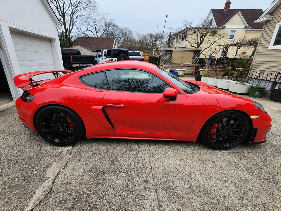 2020 Porsche 718 Cayman GT4 - Image 3 of 14