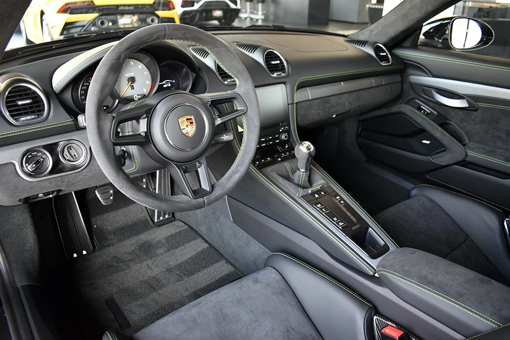 2020 Porsche 718 Cayman GT4 - Image 7 of 11