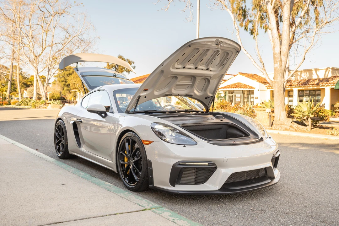 2020 Porsche 718 Cayman GT4 - Image 10 of 31