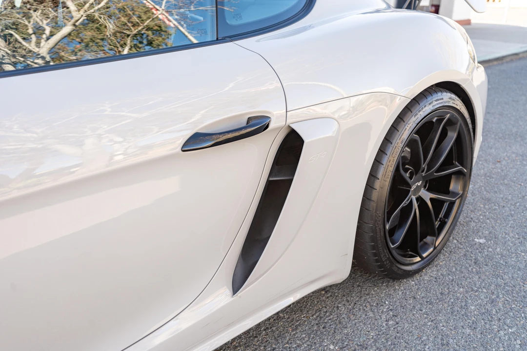 2020 Porsche 718 Cayman GT4 - Image 15 of 31