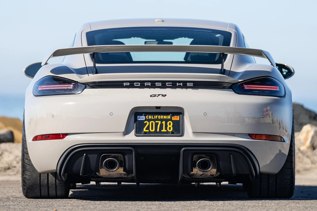 2020 Porsche 718 Cayman GT4 - Image 5 of 31