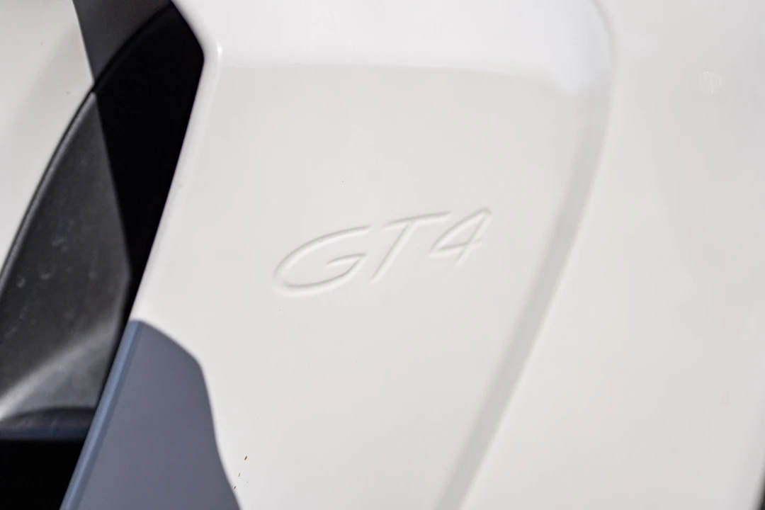2020 Porsche 718 Cayman GT4 - Image 16 of 31