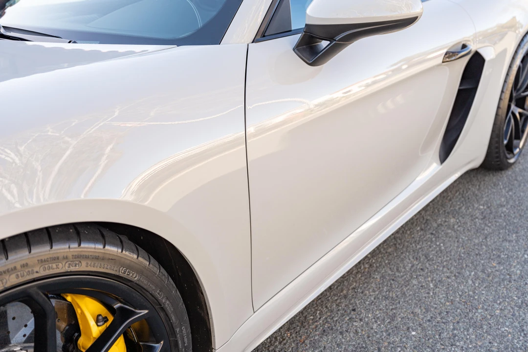 2020 Porsche 718 Cayman GT4 - Image 14 of 31