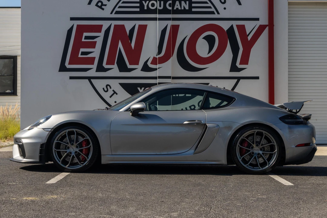 2020 Porsche 718 Cayman GT4 - Image 3 of 31