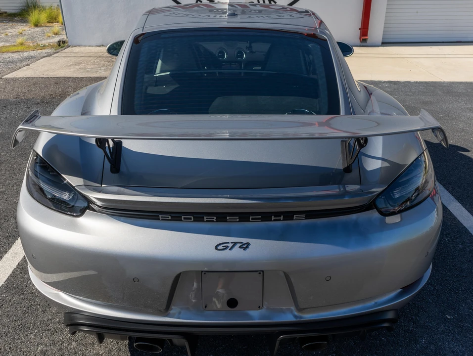 2020 Porsche 718 Cayman GT4 - Image 9 of 31