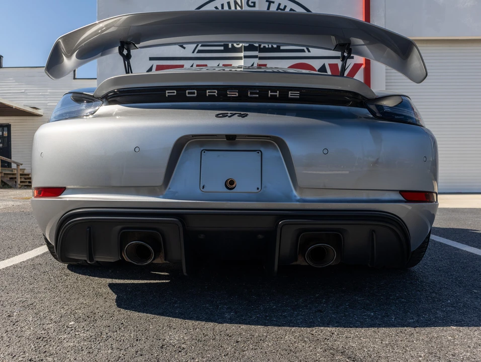 2020 Porsche 718 Cayman GT4 - Image 10 of 31