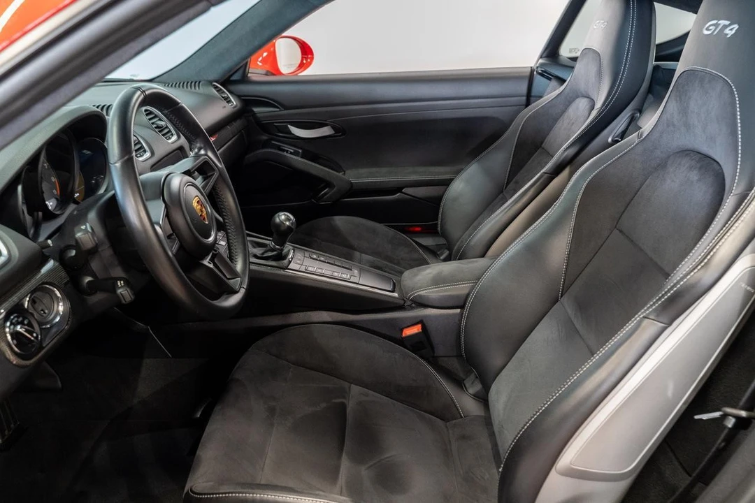 2020 Porsche 718 Cayman GT4 - Image 3 of 21