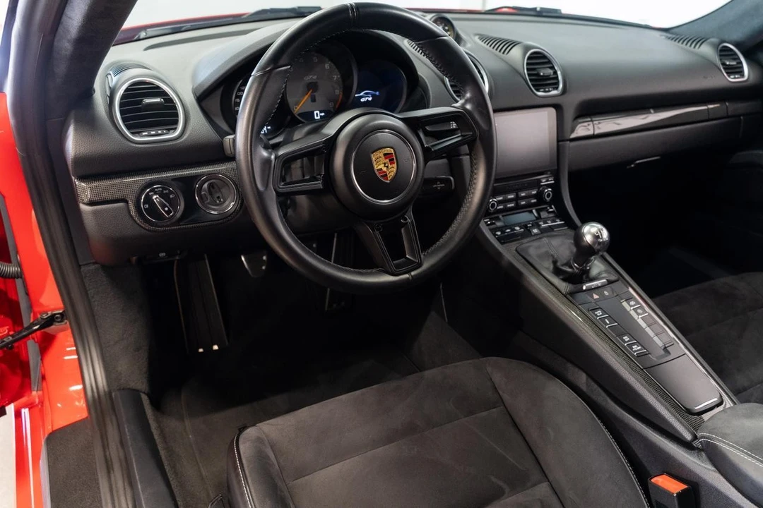 2020 Porsche 718 Cayman GT4 - Image 2 of 21
