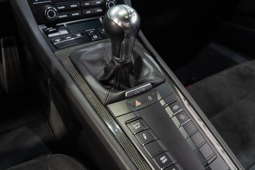 2020 Porsche 718 Cayman GT4 - Image 6 of 21