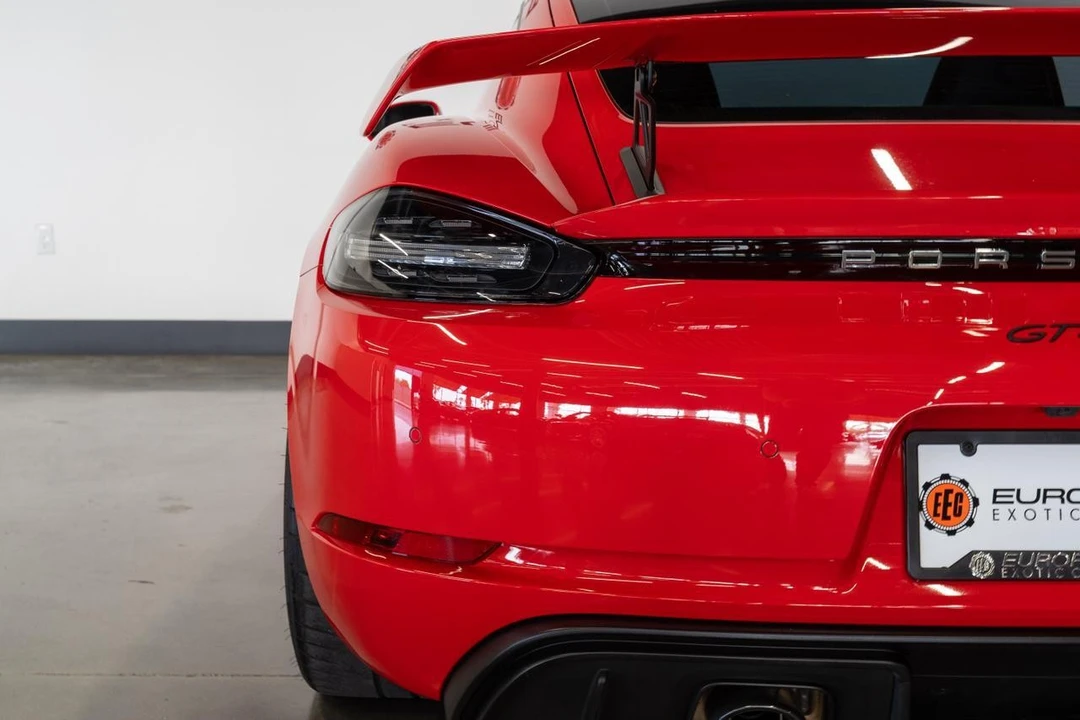2020 Porsche 718 Cayman GT4 - Image 17 of 21