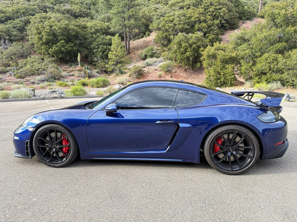 2020 Porsche 718 Cayman GT4 - Image 3 of 12
