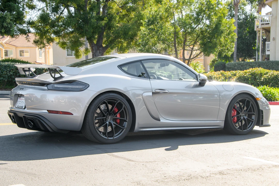 2020 Porsche 718 Cayman GT4 - Image 7 of 31
