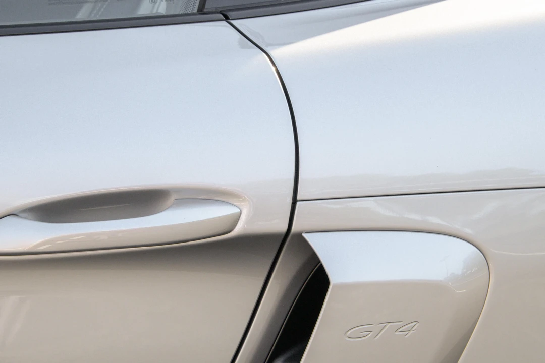 2020 Porsche 718 Cayman GT4 - Image 23 of 31