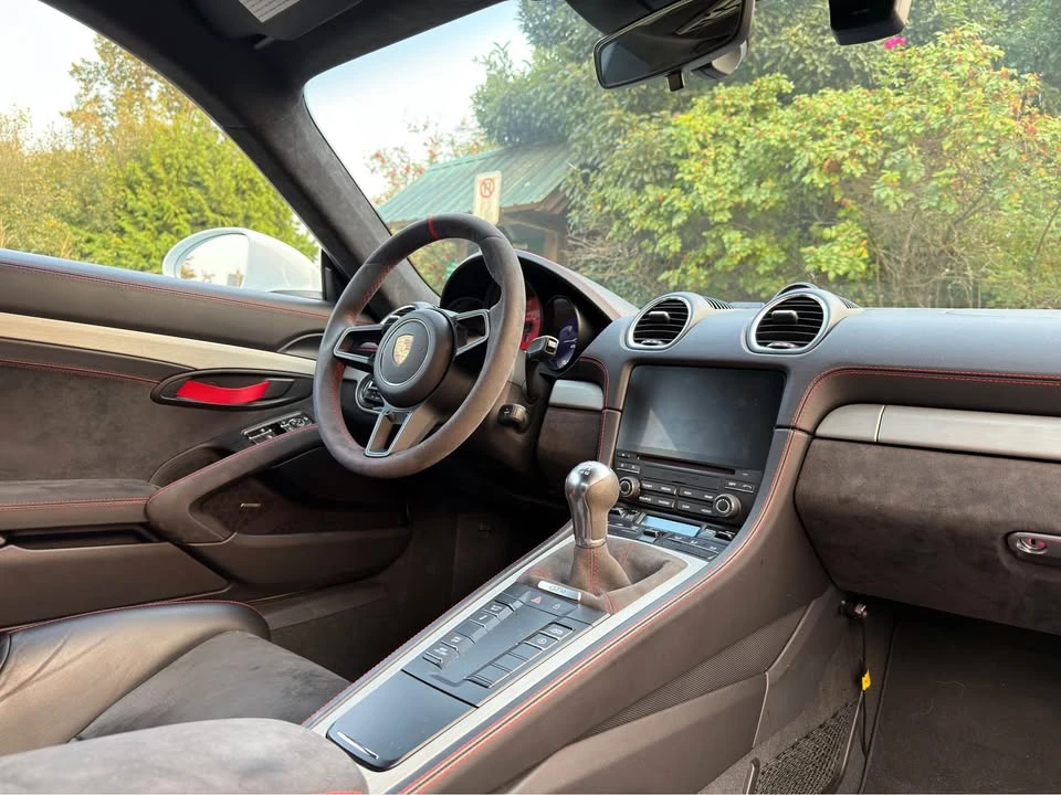 2020 Porsche 718 Cayman - Image 8 of 9