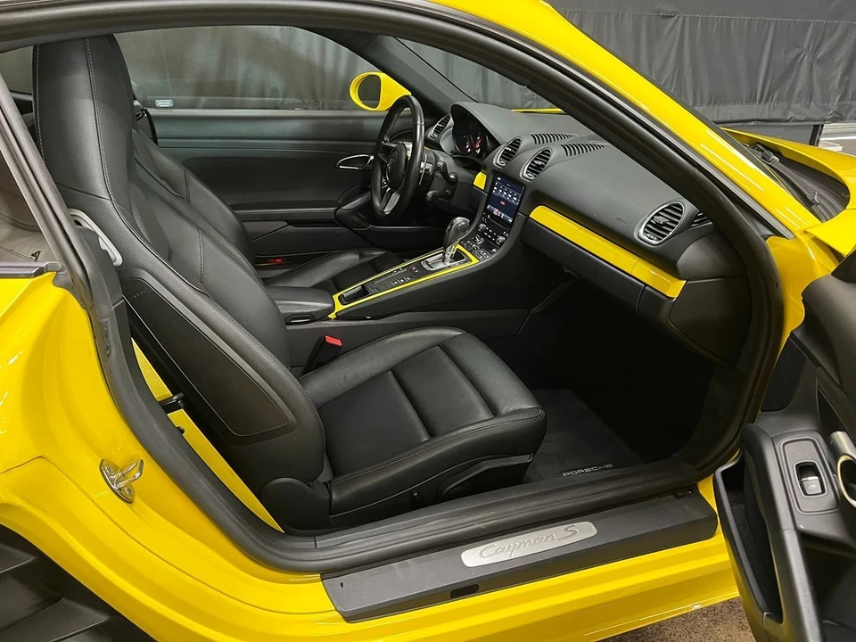 2020 Porsche 718 Cayman S - Image 8 of 21