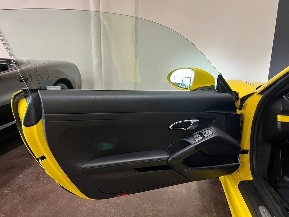 2020 Porsche 718 Cayman S - Image 17 of 21