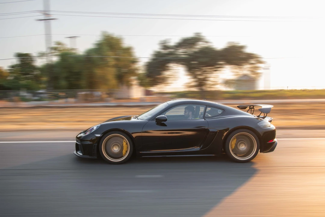 2020 Porsche 718 Cayman GT4 - Image 2 of 9