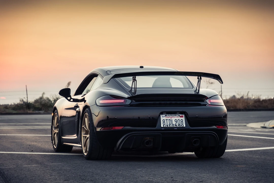 2020 Porsche 718 Cayman GT4 - Image 6 of 9