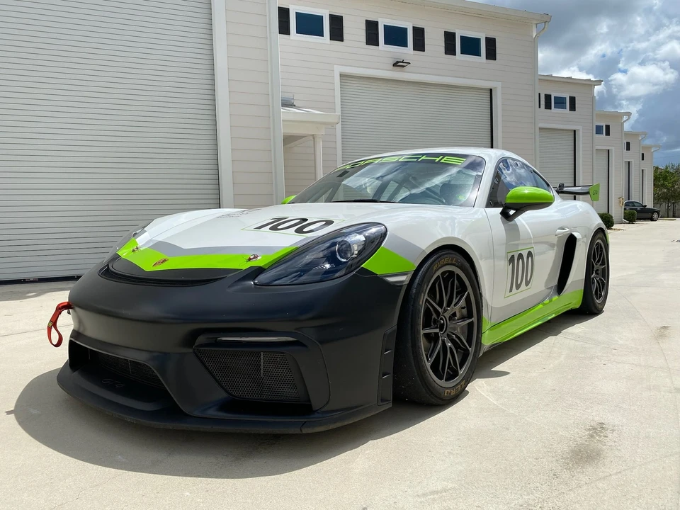 2020 Porsche 718 Cayman GT4 Clubsport - Image 2 of 13