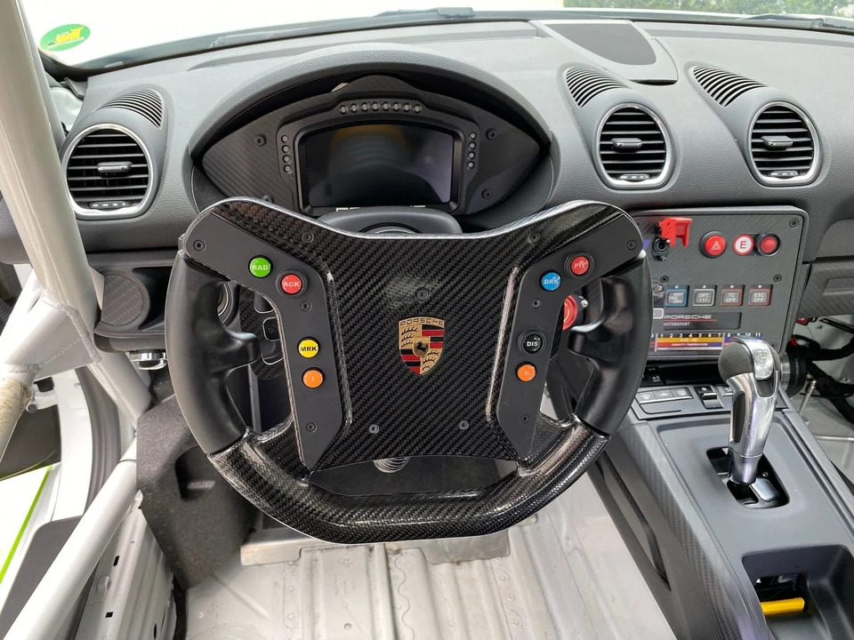 2020 Porsche 718 Cayman GT4 Clubsport - Image 7 of 13