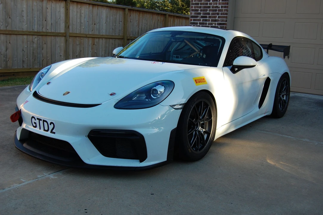 2020 Porsche 718 Cayman GT4 Clubsport - Image 3 of 8