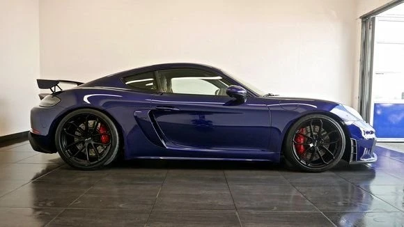 2020 Porsche 718 Cayman GT4 - Image 2 of 2