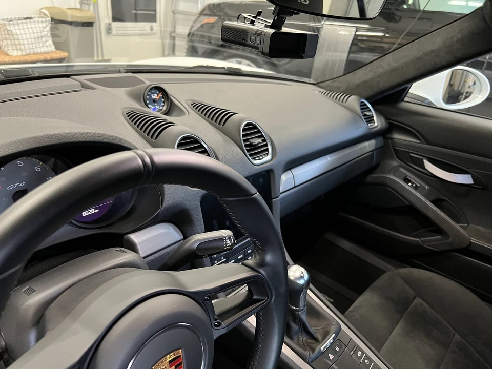 2020 Porsche 718 Cayman GT4 - Image 25 of 31