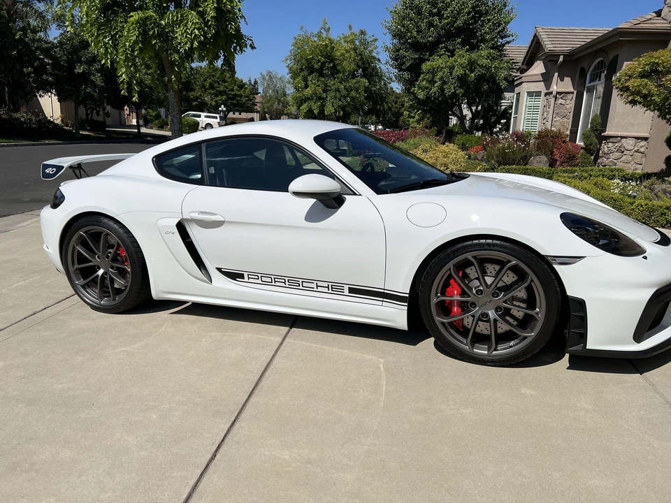 2020 Porsche 718 Cayman GT4 - Image 5 of 31