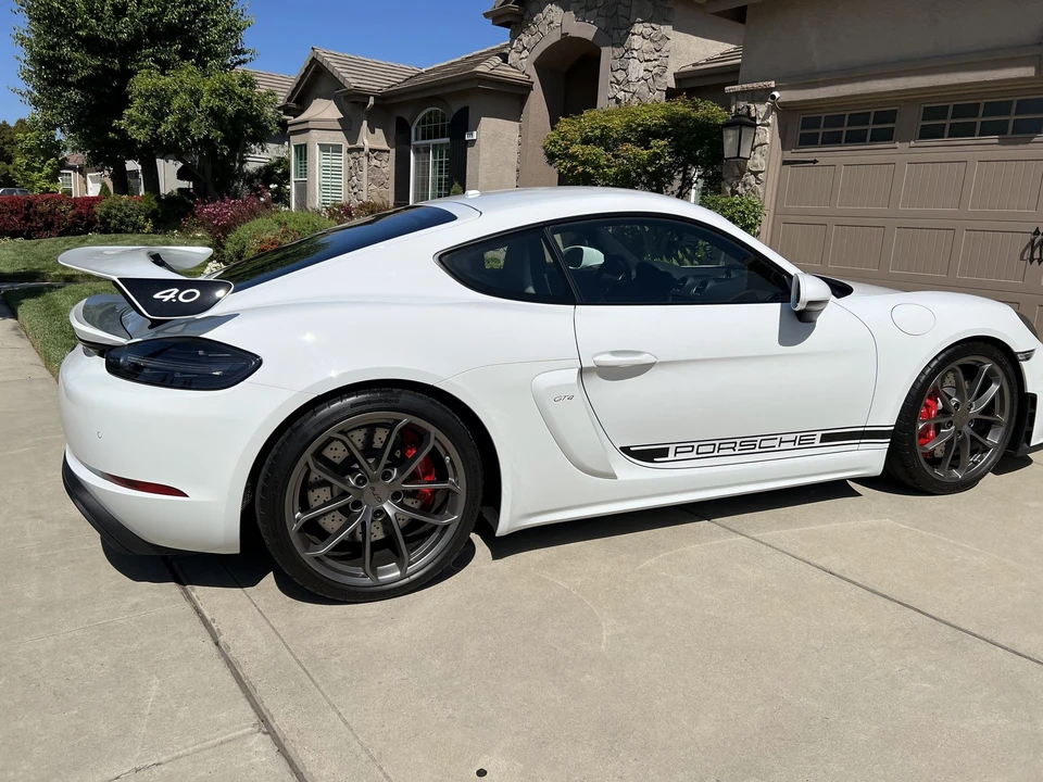 2020 Porsche 718 Cayman GT4 - Image 6 of 31