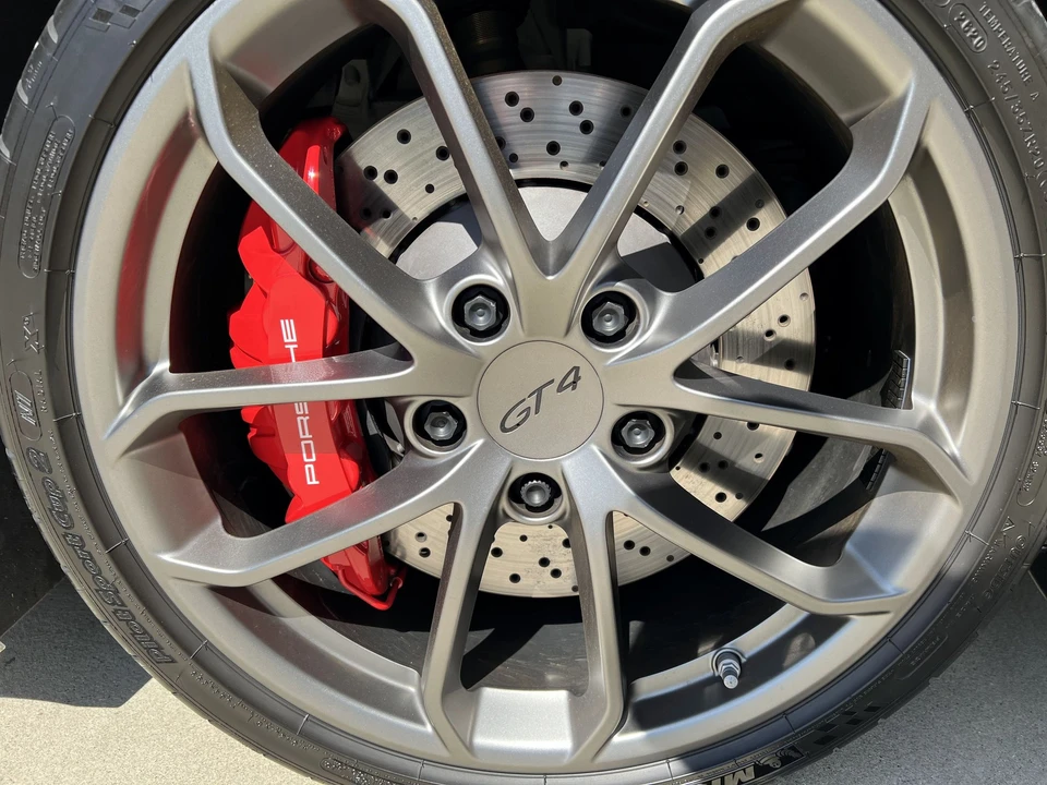 2020 Porsche 718 Cayman GT4 - Image 20 of 31