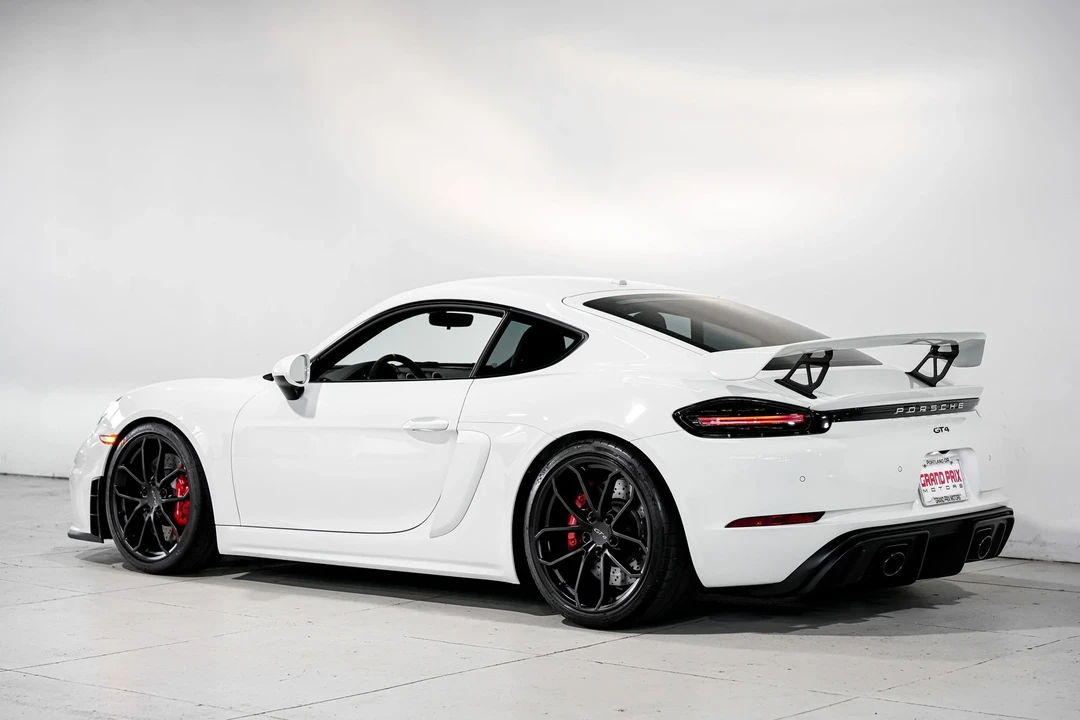 2020 Porsche 718 Cayman GT4 - Image 8 of 12