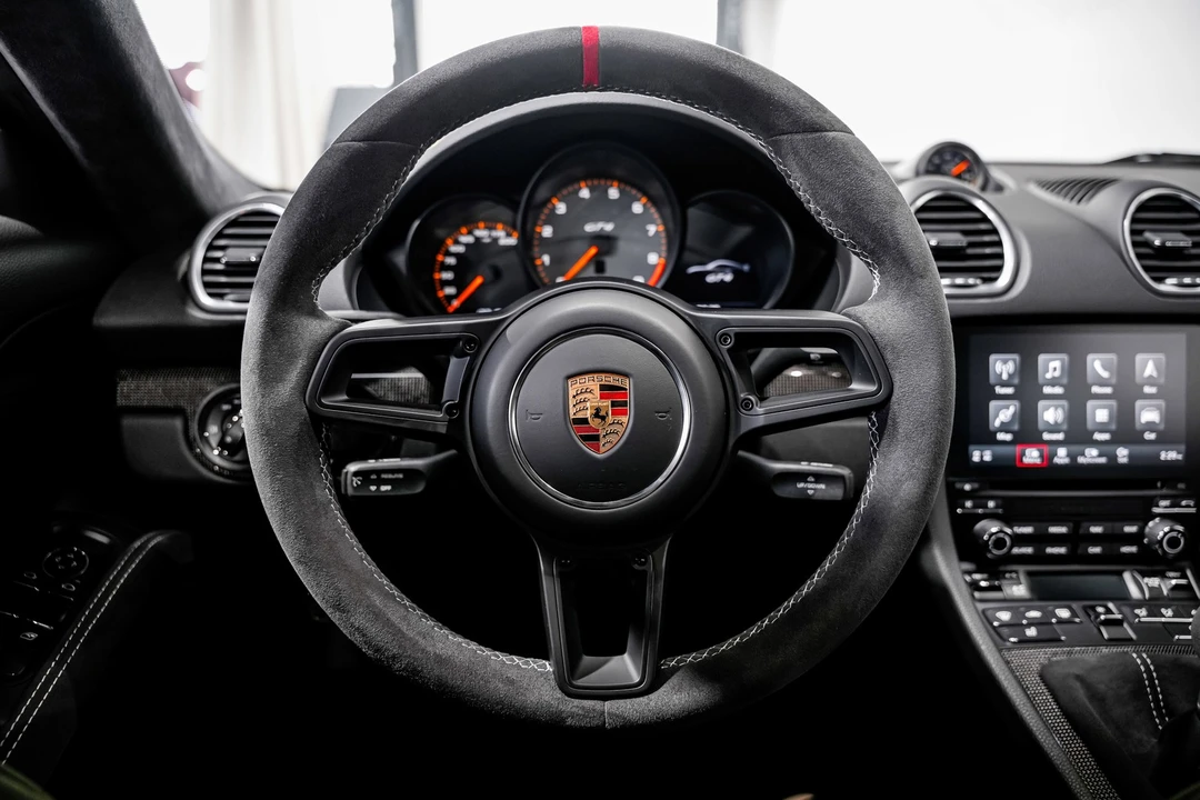 2020 Porsche 718 Cayman GT4 - Image 10 of 12
