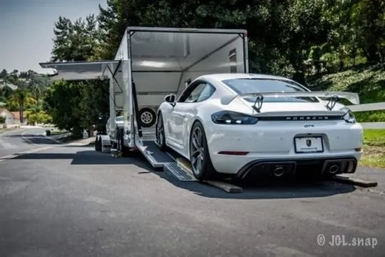 2020 Porsche 718 Cayman GT4 - Image 3 of 4