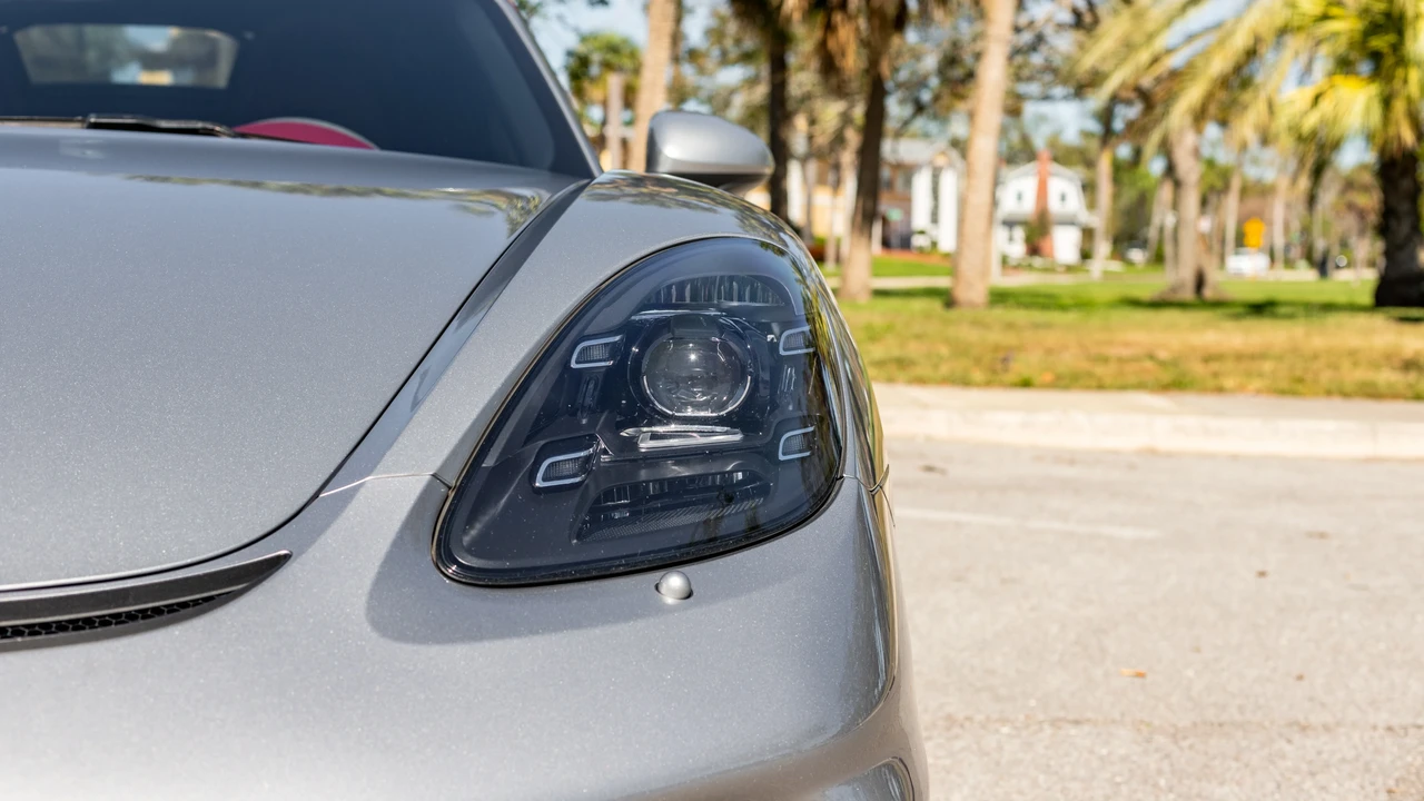 2020 Porsche 718 Boxster Spyder - Image 14 of 31
