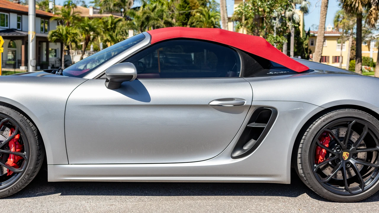 2020 Porsche 718 Boxster Spyder - Image 11 of 31