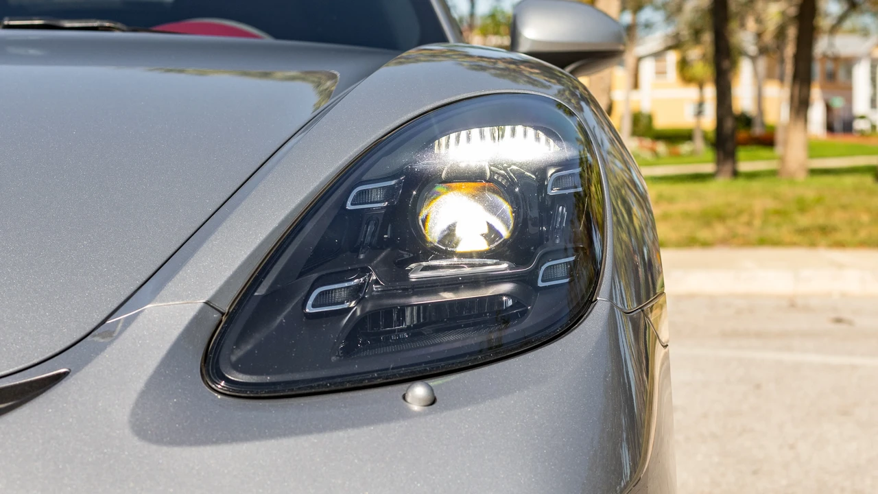 2020 Porsche 718 Boxster Spyder - Image 16 of 31